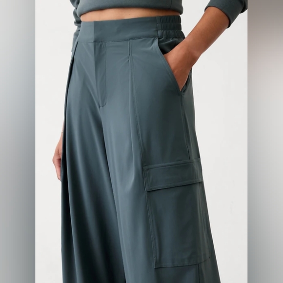 New Athleta Pinnacle High Rise Cargo Trouser Eden Blue Green Size 10P - Picture 4 of 6